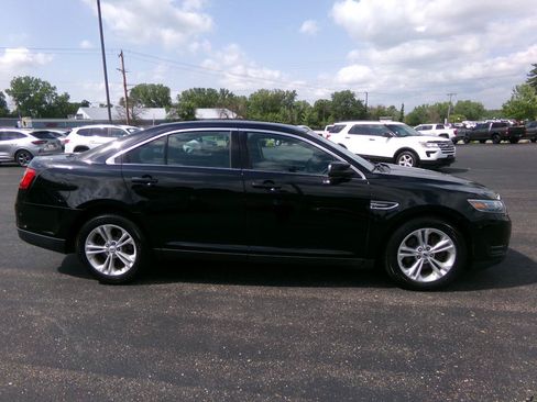 Used 2017 Ford Taurus SEL AWD/4WD image 2