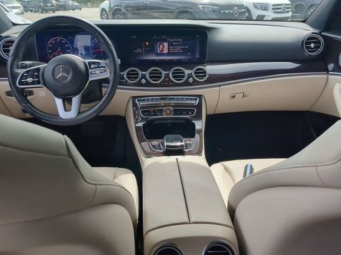 Used 2020 Mercedes-Benz E 350 Sedan image 2