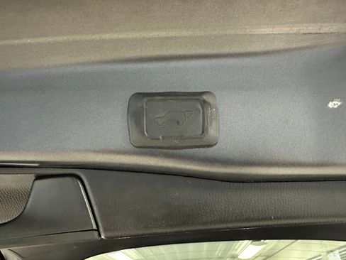 Used 2020 Toyota RAV4 Limited image 24