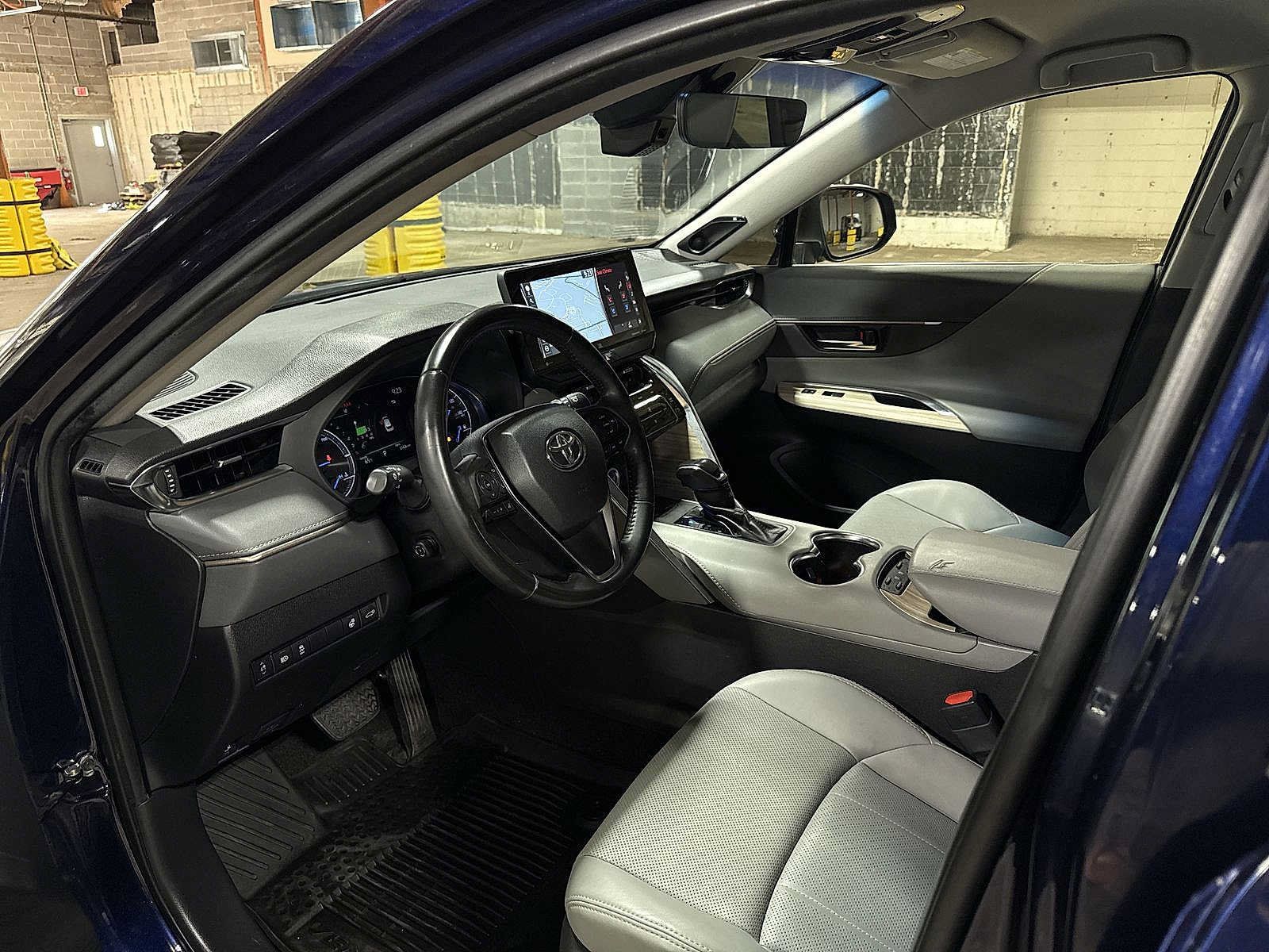 Used 2021 Toyota Venza XLE w/ Softex Package AWD/4WD image 30