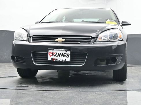 Used 2011 Chevrolet Impala LT w/ Luxury Edition Package image 42