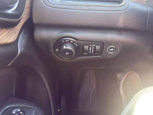 Used 2015 Chrysler 200 C w/ Navigation & Sound Group I AWD/4WD image 17