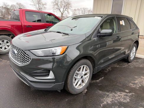 Used 2024 Ford Edge SEL image 1