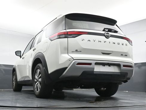 Used 2023 Nissan Pathfinder SL AWD/4WD image 21