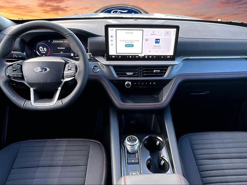 New 2026 Ford Explorer ST-Line w/ ST-Line Street Pack AWD/4WD image 5