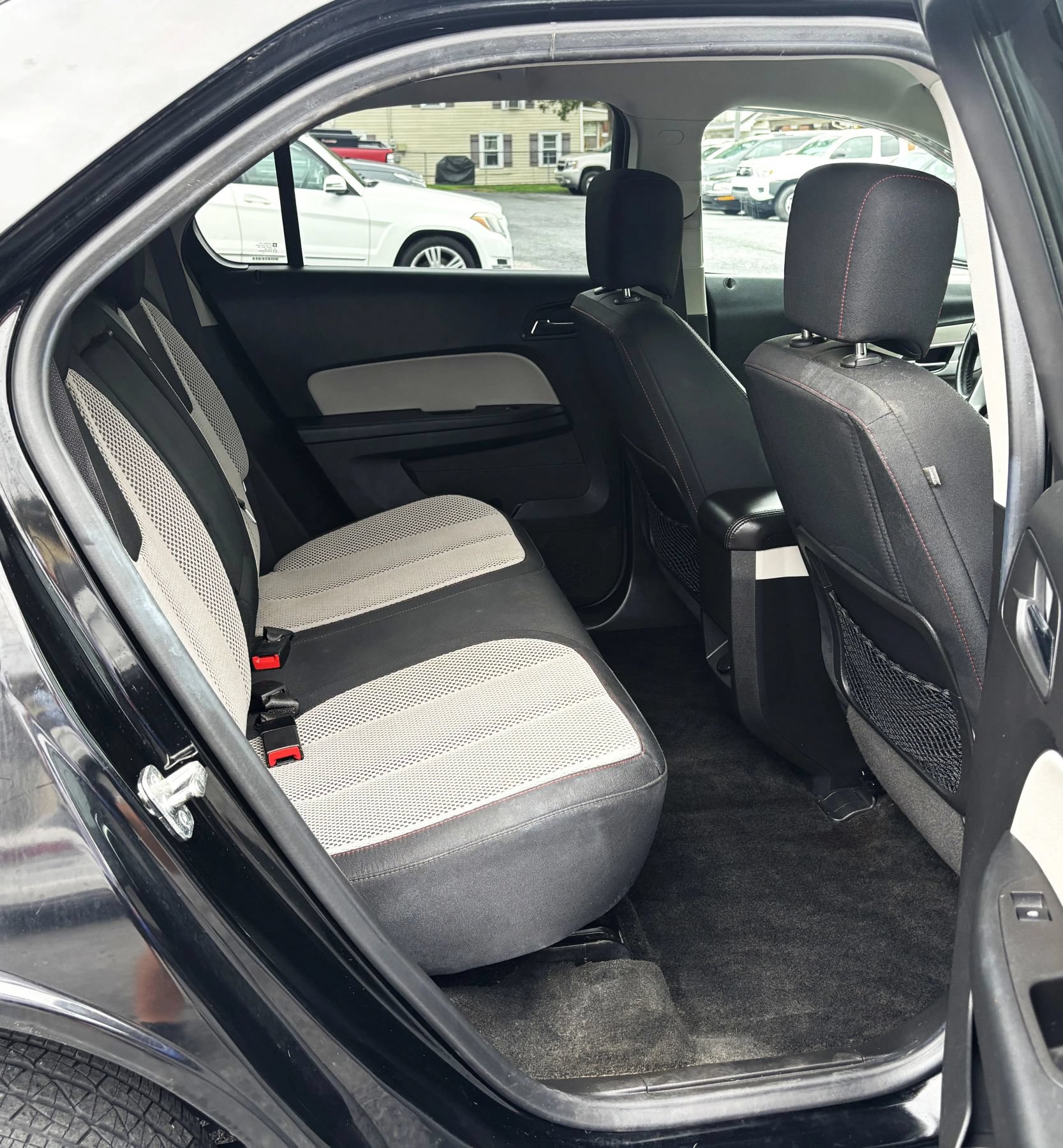 Used 2017 Chevrolet Equinox LT w/ Driver Confidence Package II AWD/4WD image 9