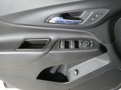 Used 2023 Chevrolet Equinox LT AWD/4WD image 19