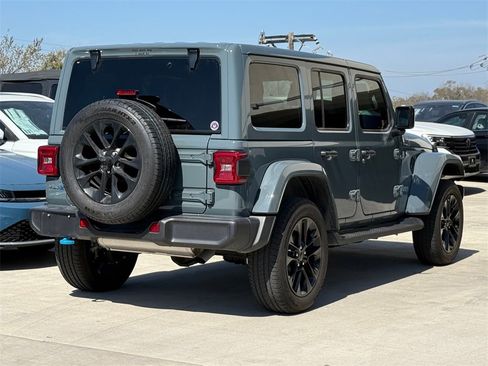 Used 2024 Jeep Wrangler Unlimited Sahara image 10