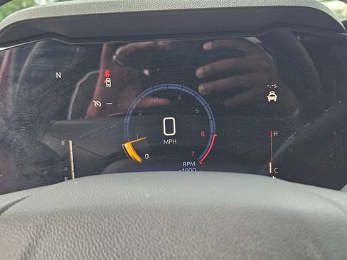 Used 2025 Chevrolet TrailBlazer LT FWD image 18