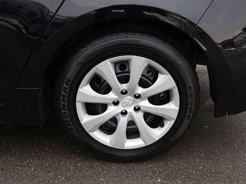 Used 2024 Toyota Corolla LE image 40