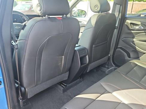 Used 2024 Chevrolet Trax RS w/ Sunroof Package FWD image 16
