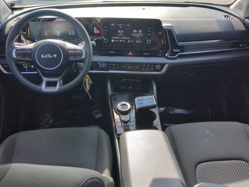 Used 2025 Kia Sportage LX image 21