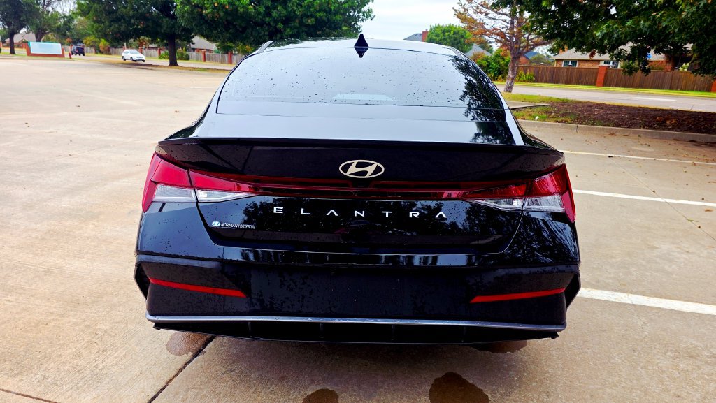 Used 2026 Hyundai Elantra Sport FWD image 15