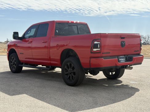 Used 2024 RAM 3500 Laramie w/ Night Edition image 32