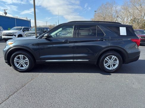 Used 2022 Ford Explorer XLT w/ Equipment Group 202A image 11