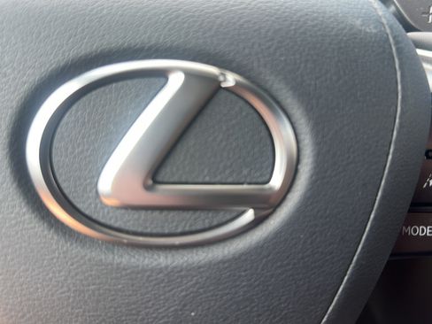 Used 2025 Lexus GX 550 w/ Accessory Package (2T) AWD/4WD image 29