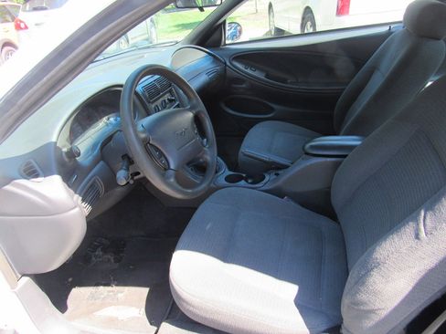 Used 1999 Ford Mustang Coupe RWD image 7
