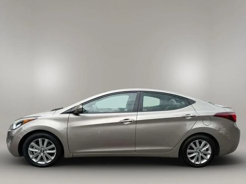 Used 2014 Hyundai Elantra SE w/ Option Group 02 FWD image 6