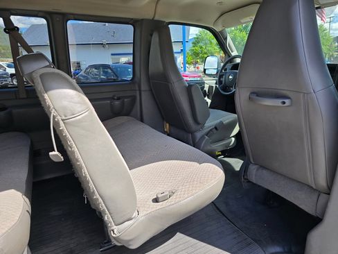 Used 2023 Chevrolet Express 3500 LS RWD image 15