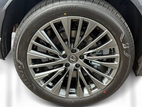 New 2026 Lexus RX 450h AWD image 11