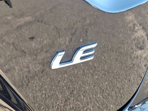 Certified 2023 Toyota Corolla LE image 31