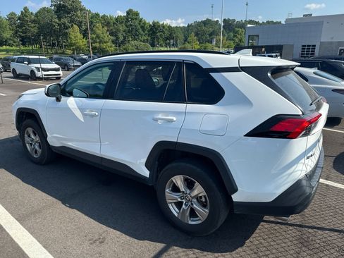 Used 2024 Toyota RAV4 XLE FWD image 3