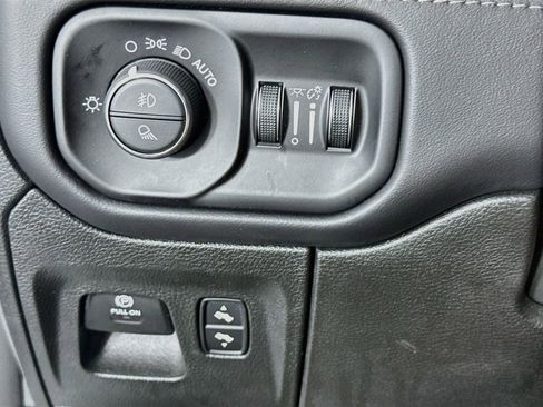 Used 2023 RAM 1500 Limited AWD/4WD image 15