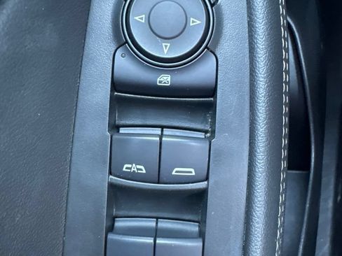 Used 2023 Buick Encore GX Select w/ Sport Touring Package FWD image 19