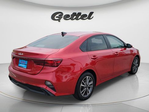 Used 2023 Kia Forte LXS FWD image 5