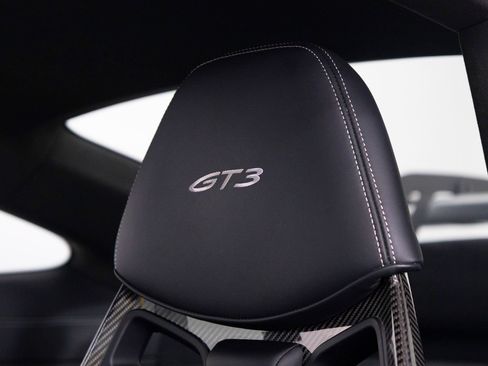 Certified 2024 Porsche 911 GT3 RWD image 33