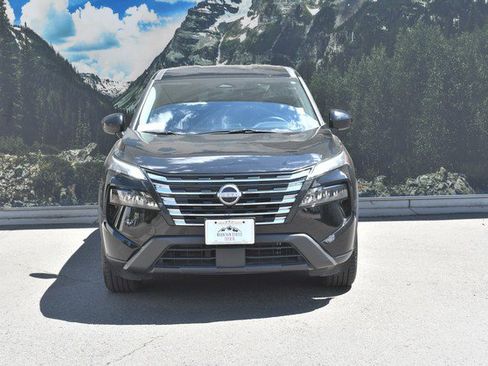 Used 2026 Nissan Rogue SV AWD/4WD image 5