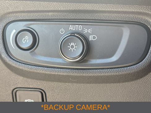 Used 2024 GMC Terrain SLE FWD image 5