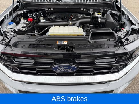 Used 2025 Ford Expedition Platinum AWD/4WD image 34
