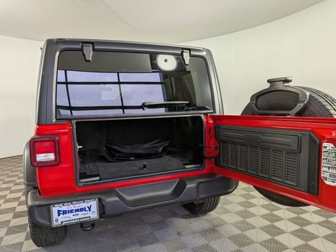 Used 2020 Jeep Wrangler Unlimited Sport image 12