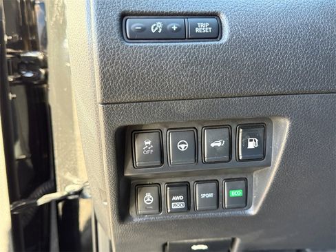 Used 2019 Nissan Rogue SL w/ Premium Package image 20