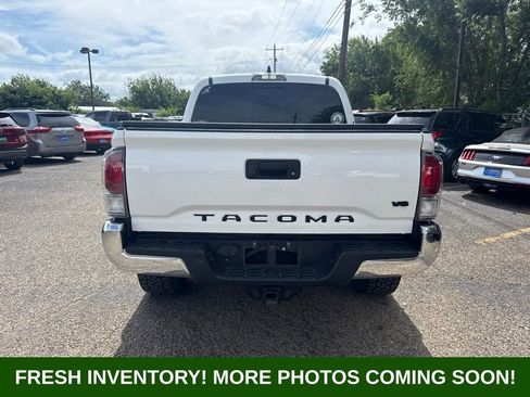 Used 2021 Toyota Tacoma TRD Off-Road AWD/4WD image 3