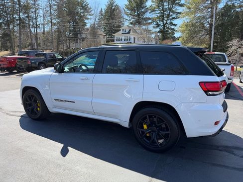 Used 2018 Jeep Grand Cherokee Trackhawk image 24