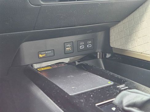 Used 2026 Toyota Camry XLE FWD image 21