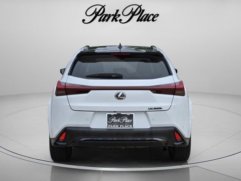 Used 2025 Lexus UX 300h FWD w/ Accessory Package (Z1) image 4