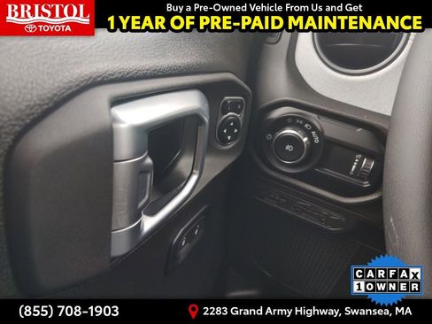 Used 2025 Jeep Wrangler Sport S image 17