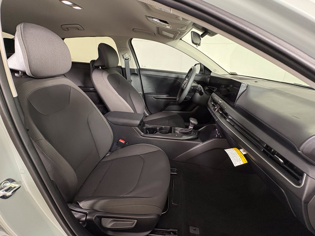 New 2026 Kia K4 FWD image 18