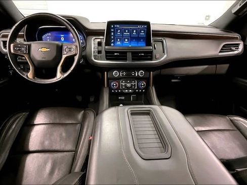 Used 2024 Chevrolet Suburban High Country image 19