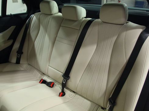 Certified 2023 Mercedes-Benz E 350 4MATIC Sedan image 31