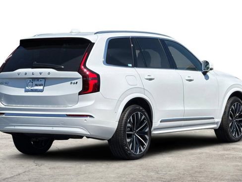 Used 2026 Volvo XC90 B6 Plus w/ Protection Package Premier AWD/4WD image 3