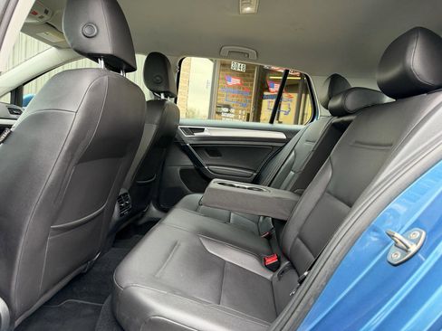 Used 2015 Volkswagen e-Golf SEL Premium image 17