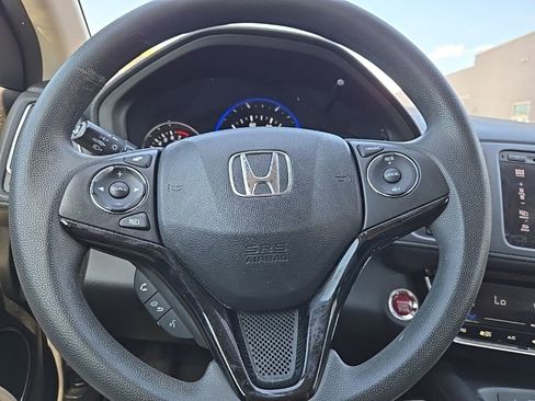 Used 2017 Honda HR-V EX image 13