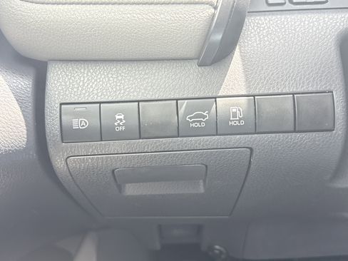 Used 2021 Toyota Camry LE FWD image 25