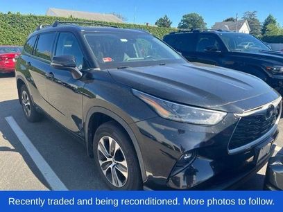 Used 2021 Toyota Highlander XLE