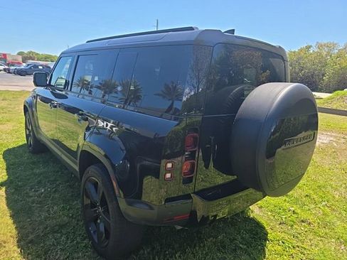 Used 2024 Land Rover Defender 110 S image 7