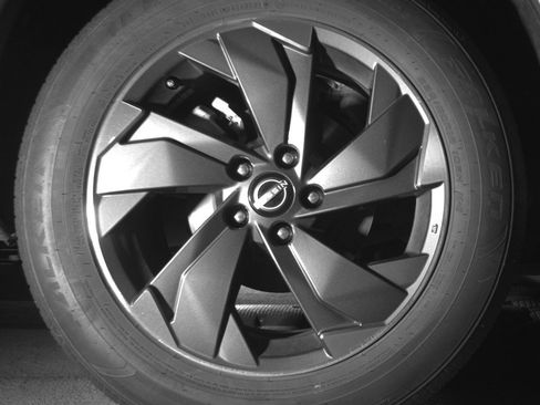 Used 2025 Nissan Rogue SV FWD image 15